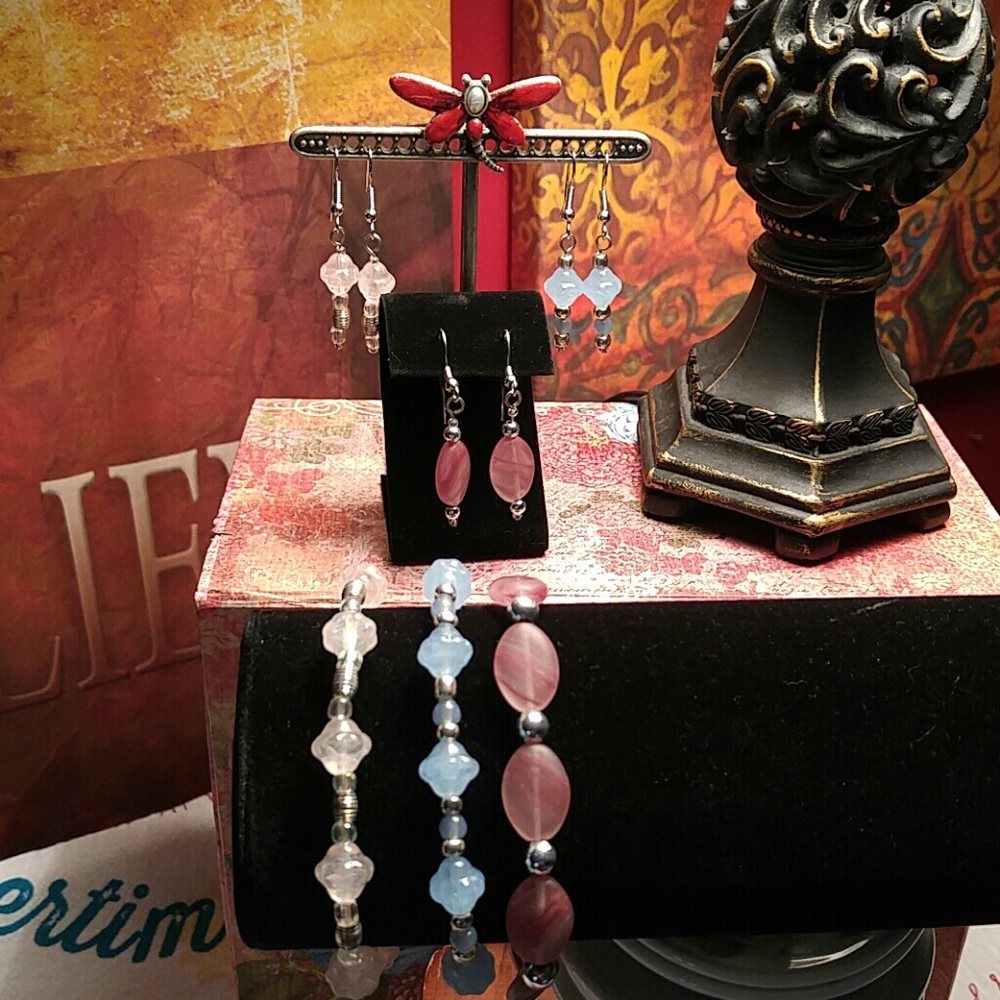 Bracelet and earring sets